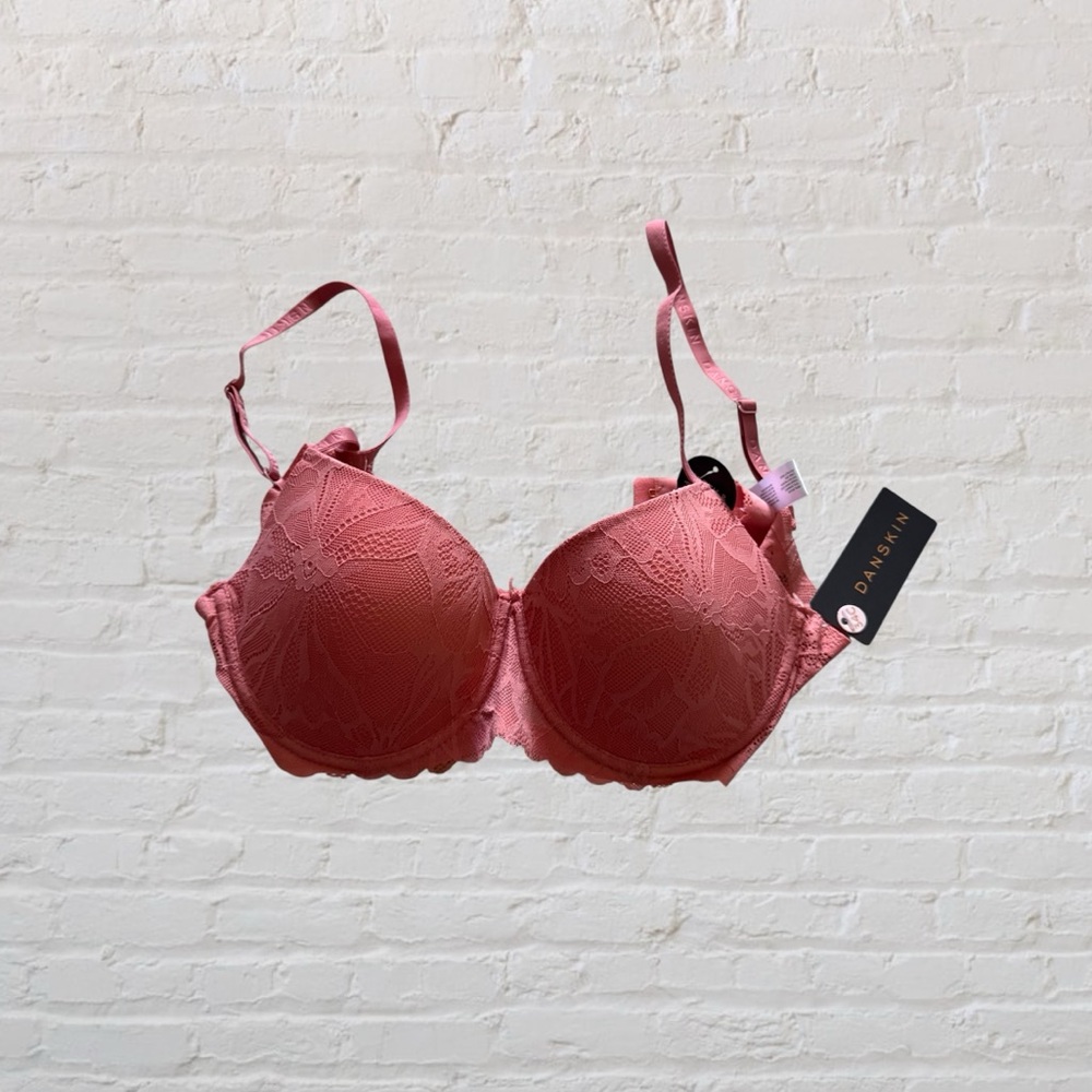 ๐ Danskin Intimates light push up lace accent bra in pink